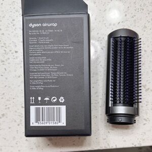 Dyson Airwrap Attachment with Black and Purple